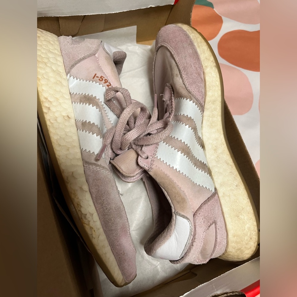 Women’s Adidas I-5923 pink Size 8 used